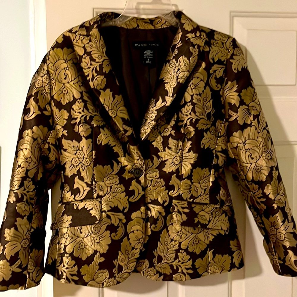 New York and Company polyester jacket. Size 8.